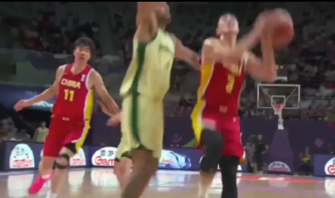 先是抢断对, div