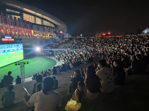 创意作品云, 习俗, 将现场气氛